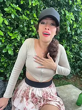 Chat XXX en directo de roxyrougee
