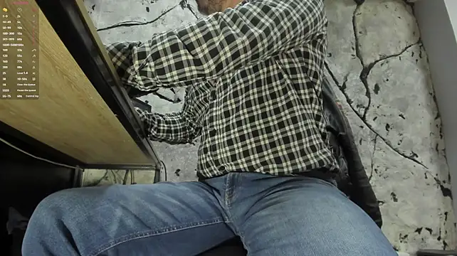 Max_QuintanaDaddy élő XXX-chatje