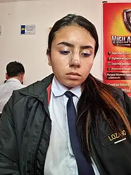 Chat +18 de Angela__05 ao vivo