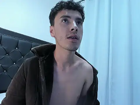 Živý XXX chat MaxLeons
