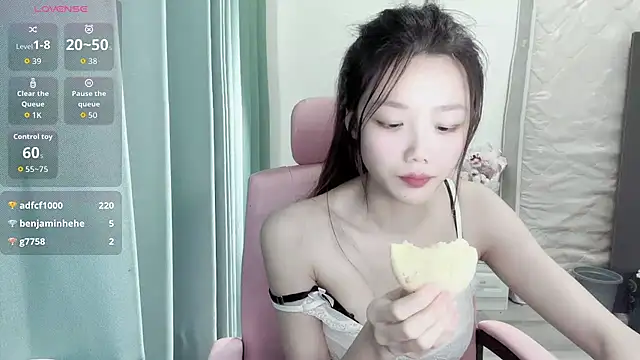 XXX chat uživo modela Puff-521