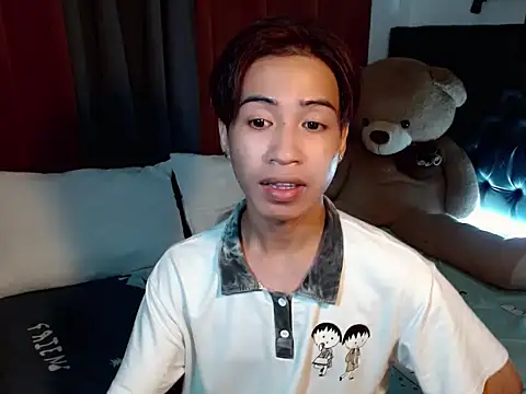 Skye_23's Live XXX Chat
