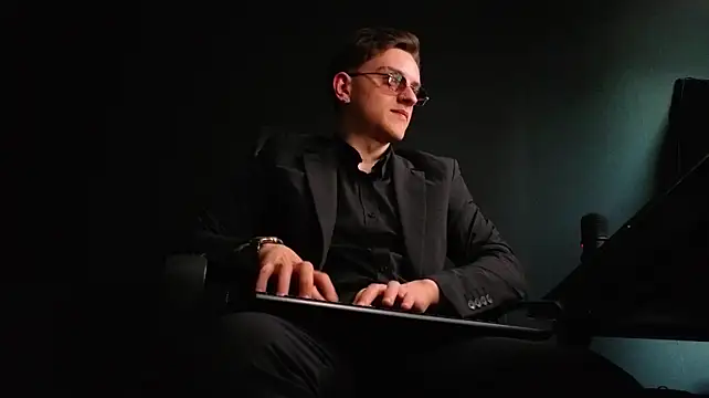 Онлайн чат XXX FelixStarkk