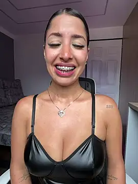 luvely_unique_ Chat XXX in diretta