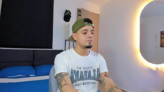 alejandro_calderon1's Live XXX Chat