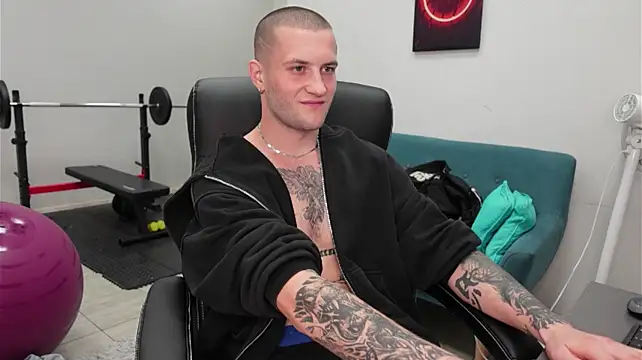 Igor_Wilde Adlı Modelin Canlı XXX Sohbeti
