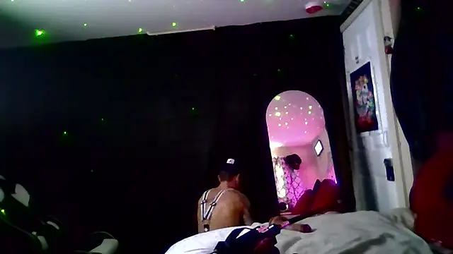 NEWHUNGBOY's Live XXX Chat
