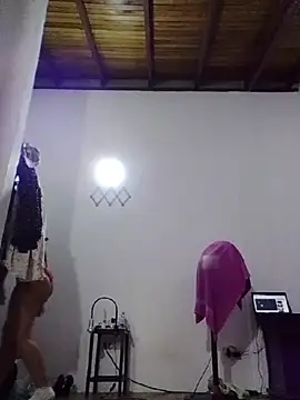 Xoticxenax Adlı Modelin Canlı XXX Sohbeti
