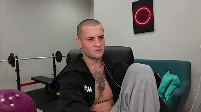 Igor_Wilde live XXX chat