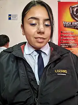 Chat +18 de Angela__05 ao vivo