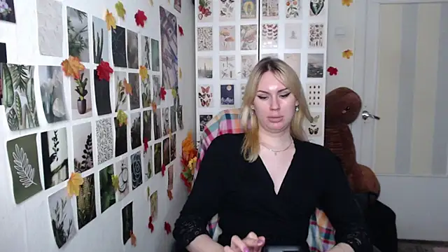 CapriScorpion Live XXX Chat