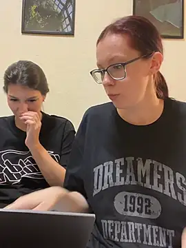RussianGirls_ Obrolan Langsung XXX
