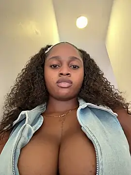 XXX chat uživo modela darle_volant