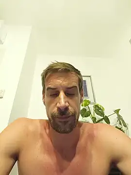 Lambe91's Live XXX Chat