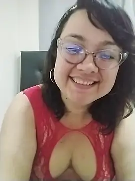 AnyaLuxx_07 Adlı Modelin Canlı XXX Sohbeti