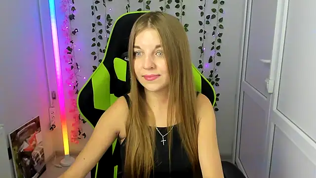 XXX chat uživo modela LuckyKinsley