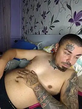 Berti3128 live XXX chat