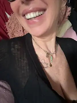 Cherryschiodisegarsi Chat XXX in diretta
