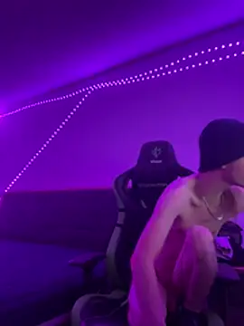 YoungSebi – Naživo XXX chat