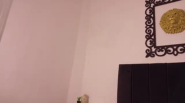 LunayDream Adlı Modelin Canlı XXX Sohbeti