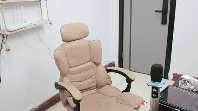 XXX chat uživo modela V_I_P_7