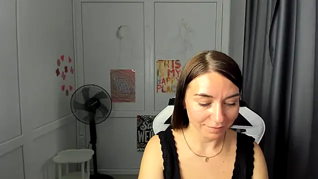 Chatroom XXX en direct de BlushBerryy