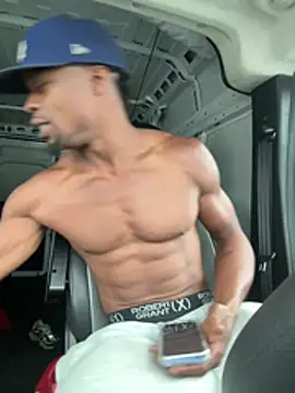 TyAthletic Show in webcam