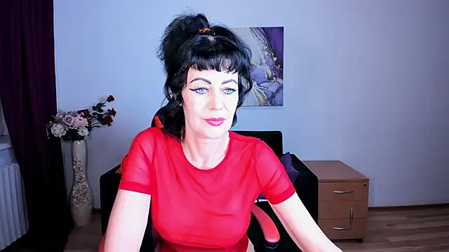 Silvia_Wallec Chat XXX live