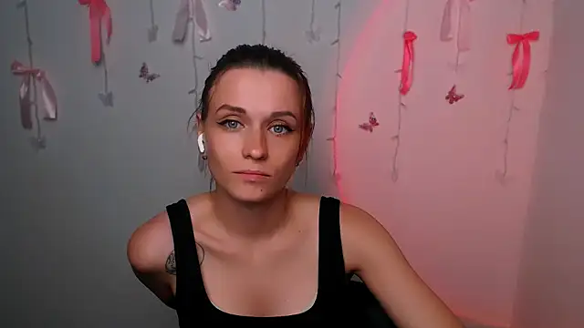 PeppyMia Chat XXX in diretta