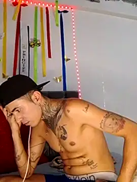 Онлайн чат XXX Camilo_Tattoo
