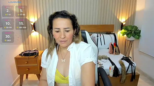 luciana_ballesteros_'s Live XXX Chat
