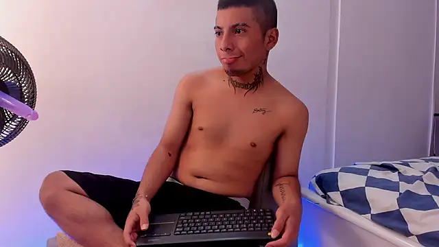 Thiago_Vega__ Live XXX-chat