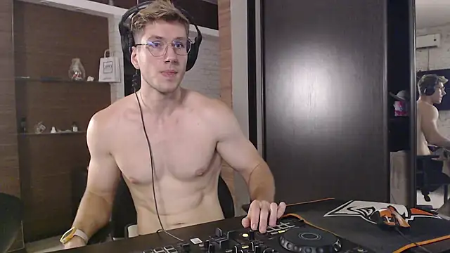 Онлайн чат XXX John_Harris7