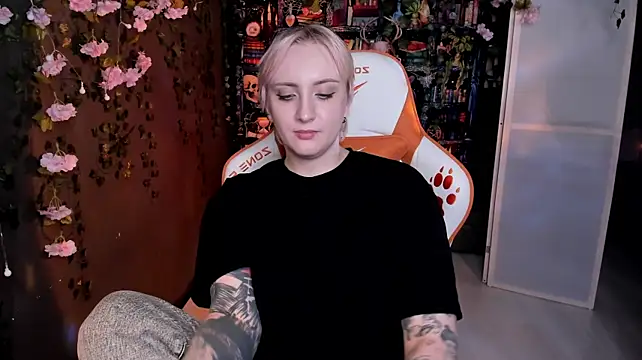 AsheLucker Chat XXX in diretta
