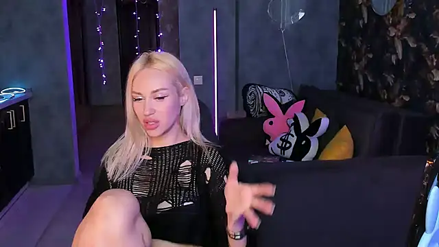 Blckmirrorr Adlı Modelin Canlı XXX Sohbeti