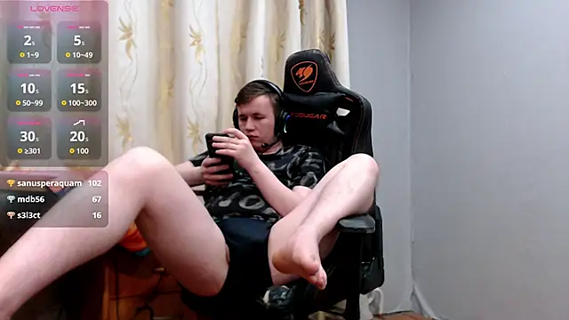 iliaskrislove's Live XXX Chat