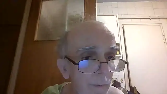 mariusica1@xh's Live XXX Chat