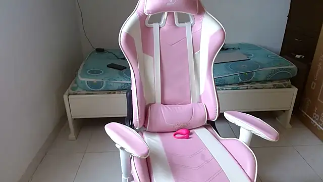 Raya_velvet's Live XXX Chat