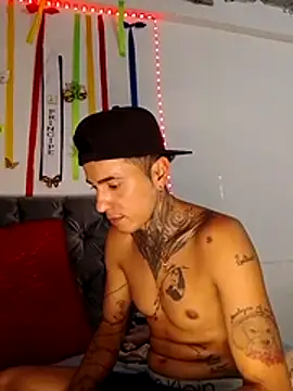 Czat XXX na żywo – Camilo_Tattoo
