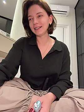 Take_Me_Awayy Adlı Modelin Canlı XXX Sohbeti