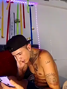 Camilo_Tattoo: онлайн-секс-чат