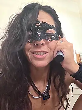 Chatroom XXX en direct de EmySkinny85