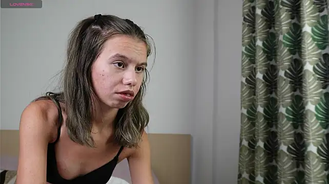 Emma_Tiny69 Live XXX-Chat