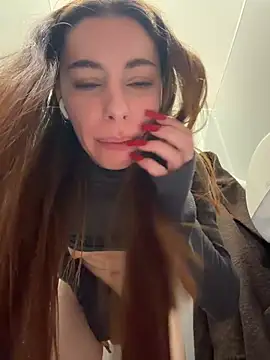 צ'אט XXX בשידור חי של AmelieCrystal