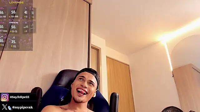 Онлайн чат XXX soyander03_