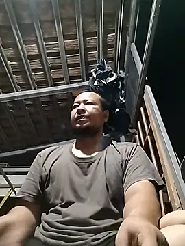 Riu696 现场XXX聊天