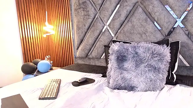 Slutty_Vicky 라이브 XXX 채팅
