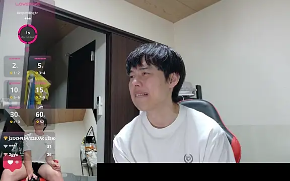 whitebriefboyのライブXXXチャット