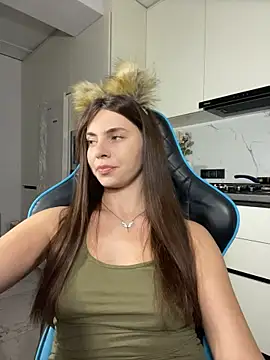 CurlyLara Chat XXX live