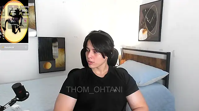 Thom_OhtaniのライブXXXチャット